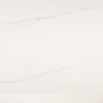 صفحه کابینت رگه‌دار کم رنگ کوارتز سفید شیری